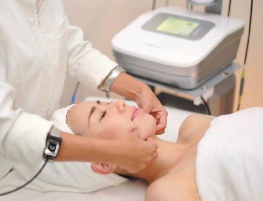 リフトアップフェイシャル+内臓ケア（WINBACK）